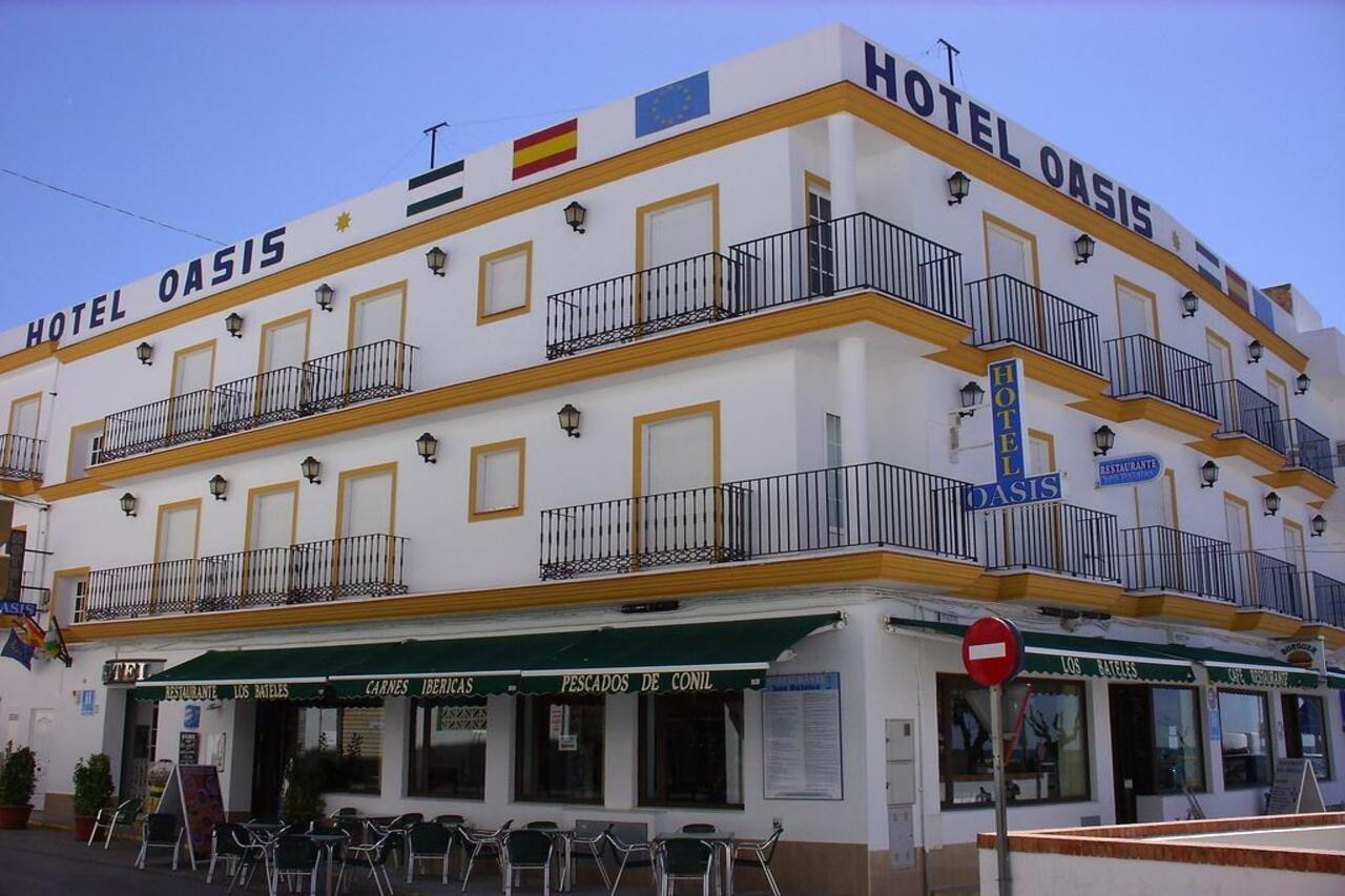 Hotel Oasis Кониль-де-ла-Фронтера Экстерьер фото