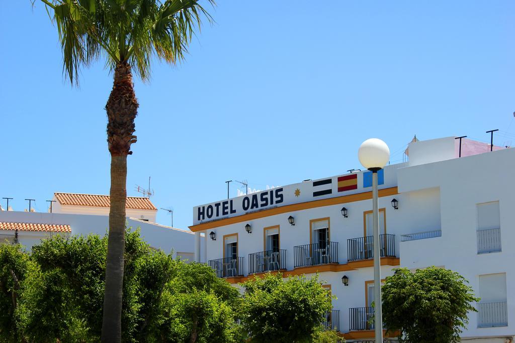 Hotel Oasis Кониль-де-ла-Фронтера Экстерьер фото