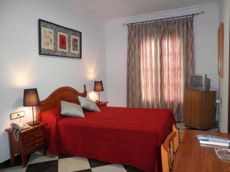 Hotel Oasis Кониль-де-ла-Фронтера Экстерьер фото