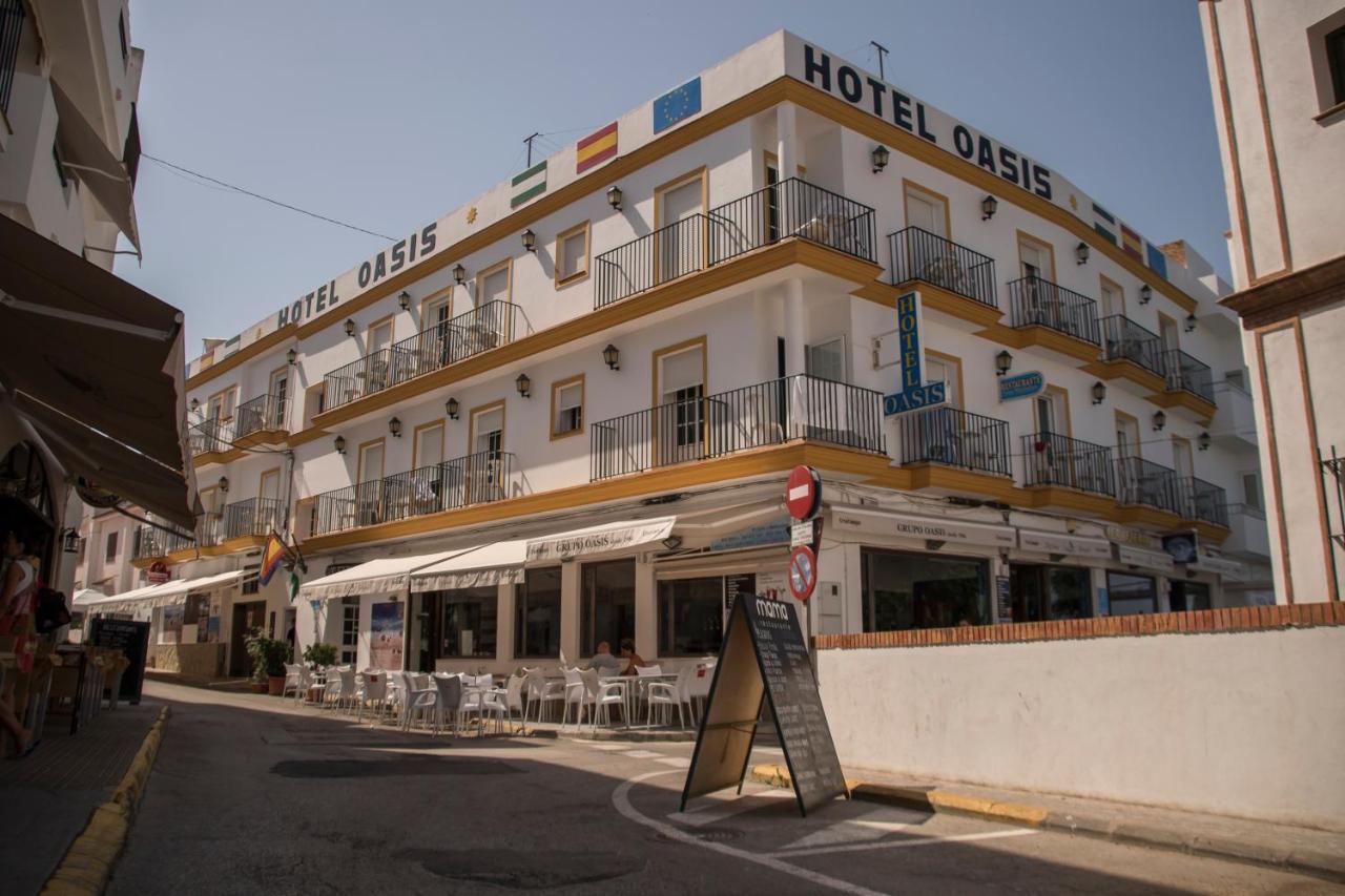 Hotel Oasis Кониль-де-ла-Фронтера Экстерьер фото